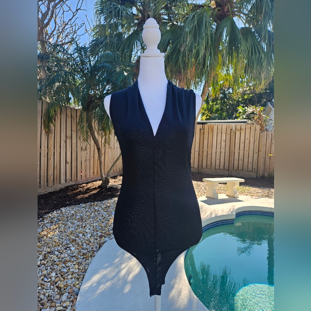 NEW Zara Sleeveless Black Bodysuit Size M Bodycon Minimalist Monochrome Tailored - Picture 3 of 11
